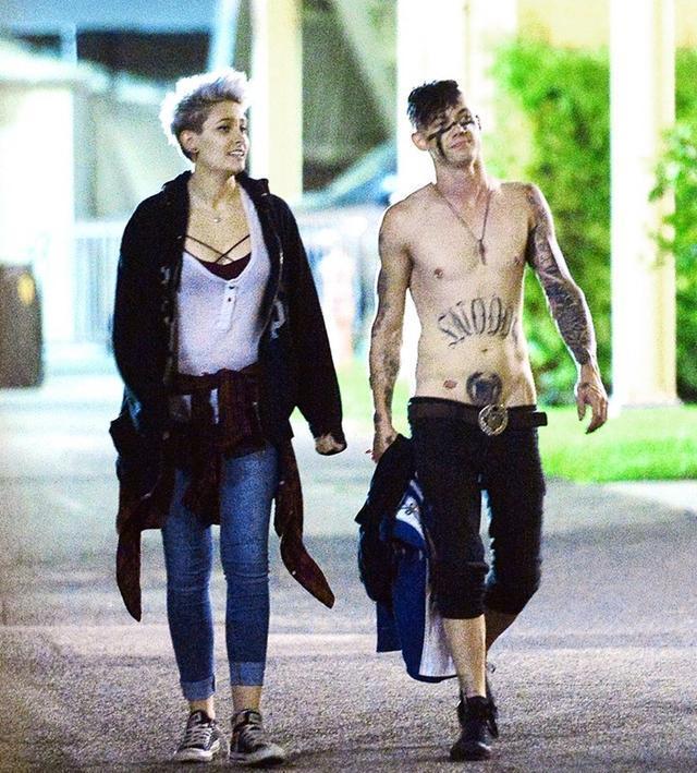 迈克尔杰克逊女儿长大了长啥样,迈克尔杰克逊女儿现在怎么样了