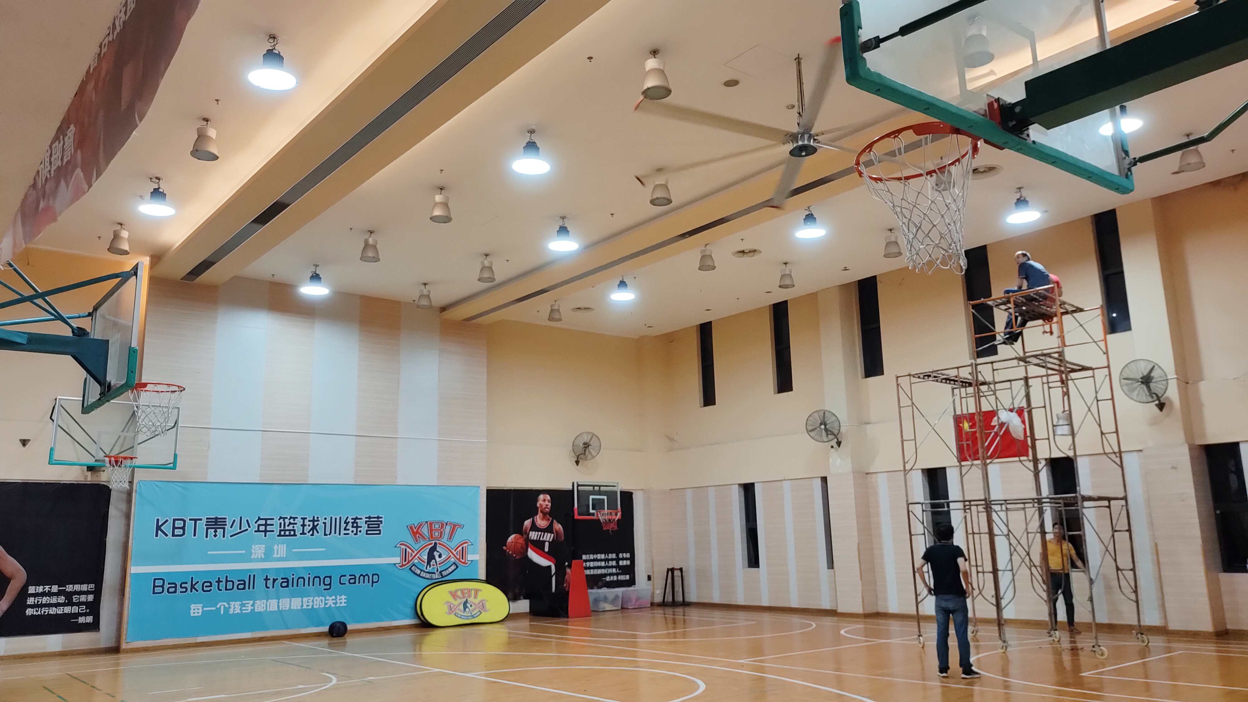 球场灯厂家定做,广州led球场灯价格