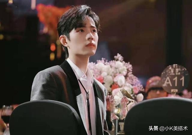 肖战格纹西装穿搭,肖战西装搭配什么颜色