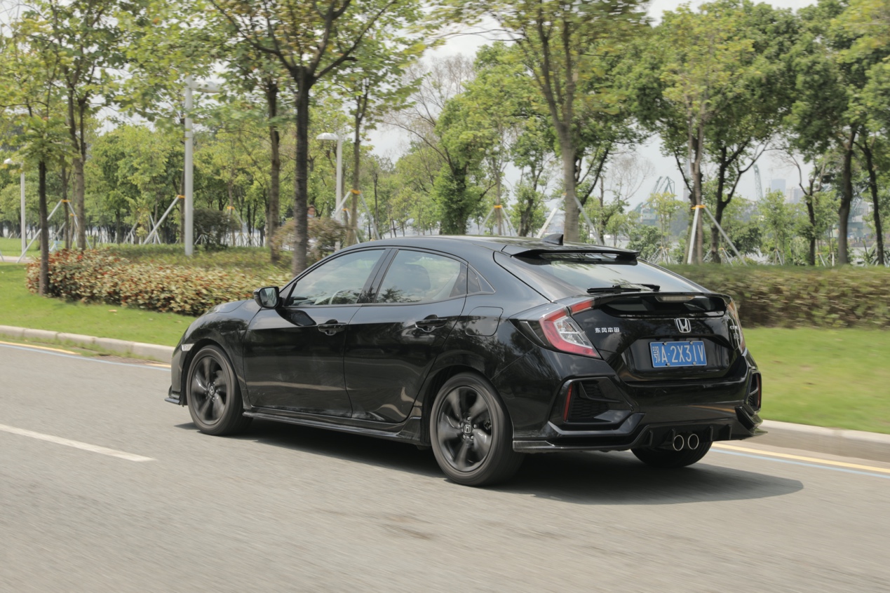 2023本田思域手动劲极版测评,试驾本田思域混动油耗