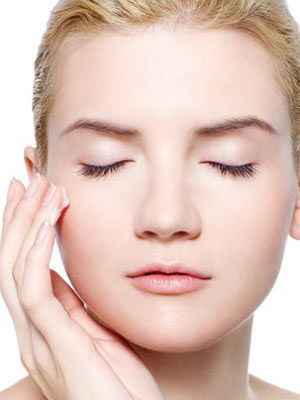 化妆为什么步骤正确还卡粉,为什么冬天化妆容易卡粉不服帖