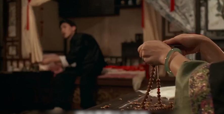 贫贱女子贪图富贵嫁入豪门，却与小叔暧昧逼死残疾丈夫：《怨女》