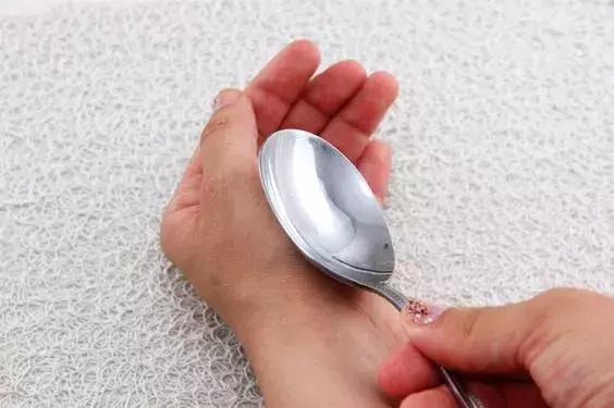 蚊子咬了用什么药膏止痒最快,蚊子咬了用什么药膏止痒快