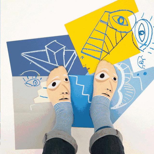 你的袜子很臭用英语怎么说,你的袜子能穿吗