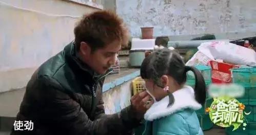 宝宝鼻涕颜色怎么判断快好了,孩子的鼻涕有血