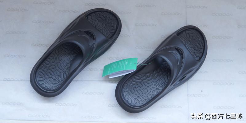 咕咚软弹运动拖鞋,舒适运动吸汗防臭透气久站不累