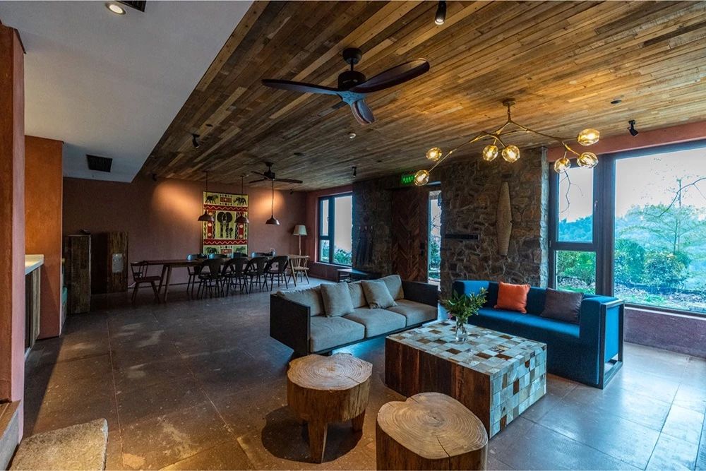 裸心堡折扣,裸心堡观景攻略