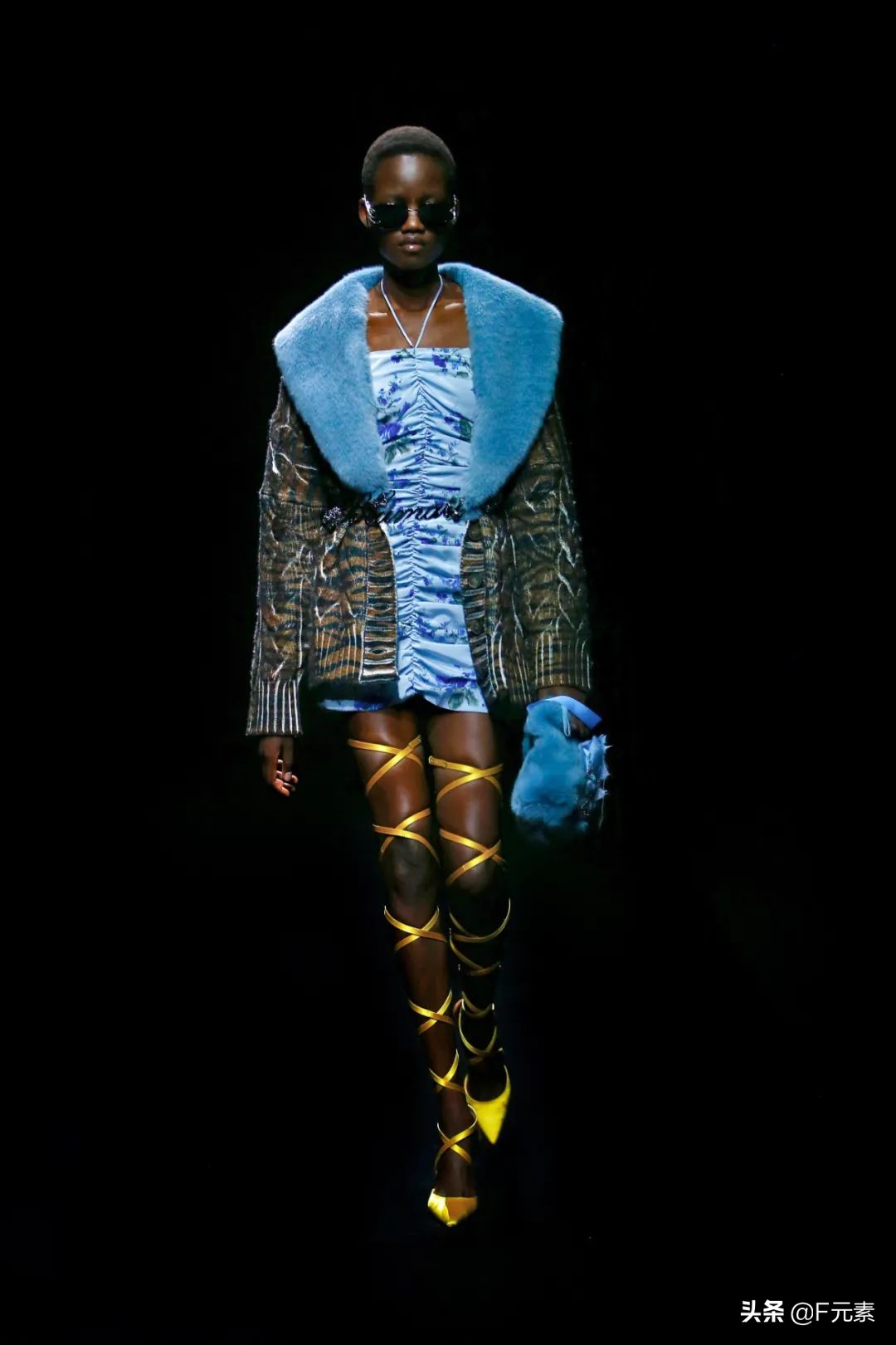 blumarine秋冬系列时装秀,blumarine2022米兰时装