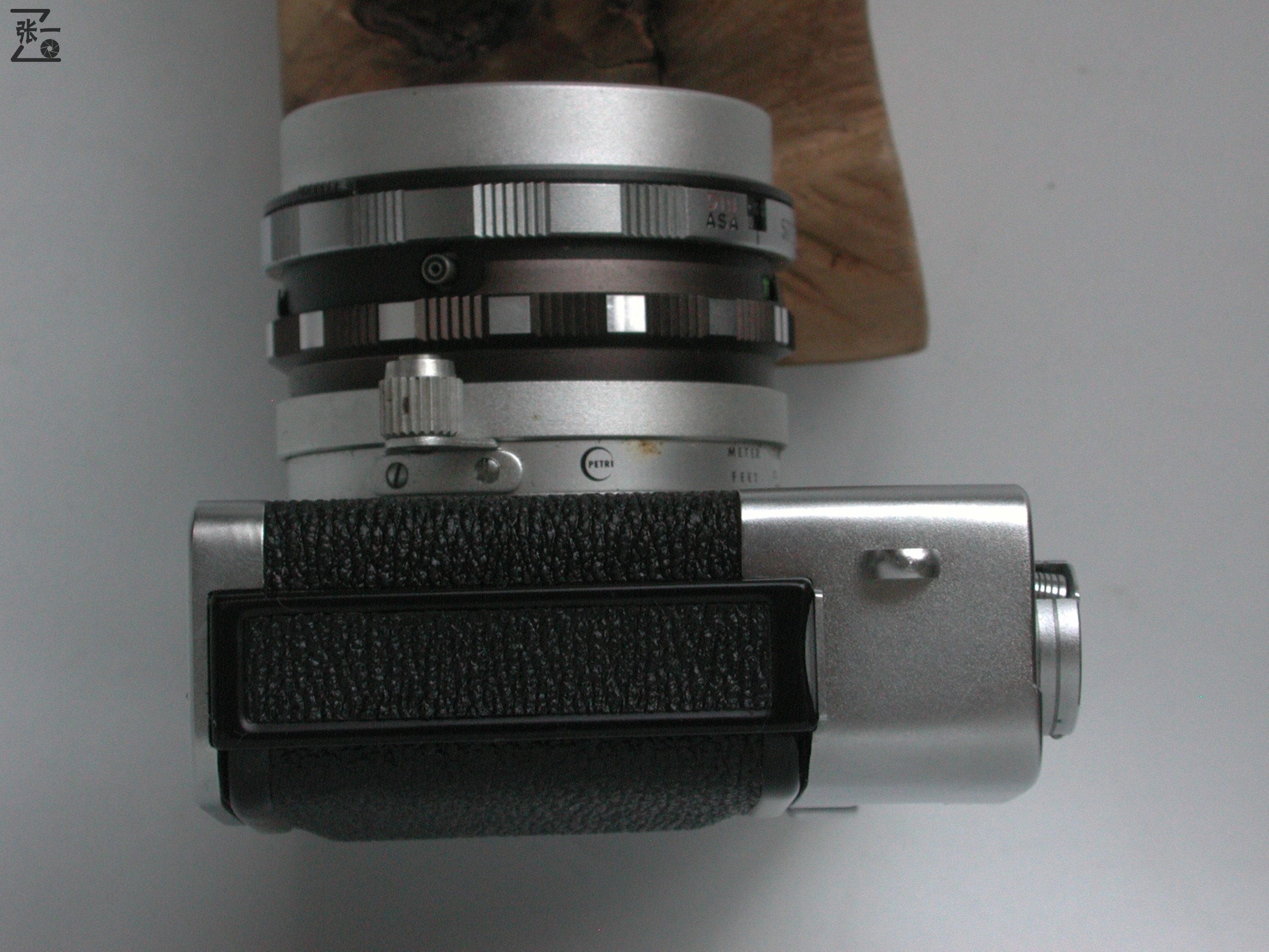 百丽相机多少钱,百丽胶片单反相机