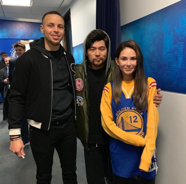 韩雪超美国米球衣写真出炉！还有这些女神酷爱穿球衣出境！