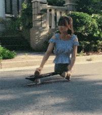 她3岁惨遭父母抛弃,无腿女孩截肢后被父母狠心遗弃