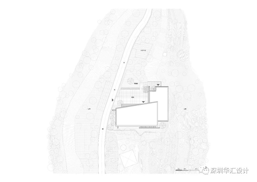 深圳莲花山公园展示中心——糅合自然与陈列的墙/深圳华汇设计