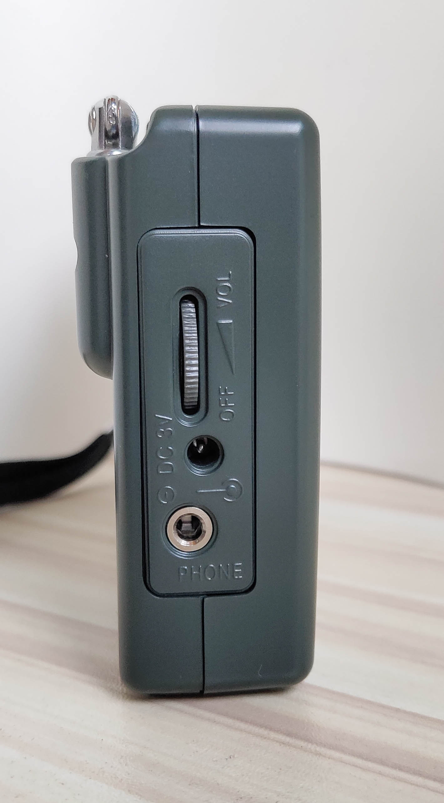 德生收音机909和9012哪个好,德生r-909收音机测试