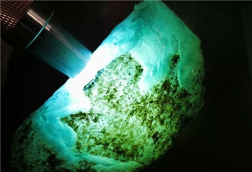 高档原石,高端翡翠原石展示