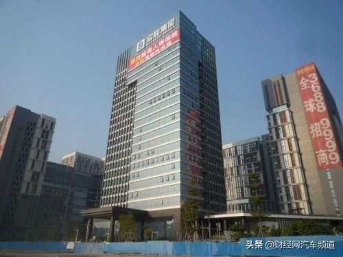 南宁百货跌落神坛，一季度净利润大跌近300倍，直播仍难提振业绩