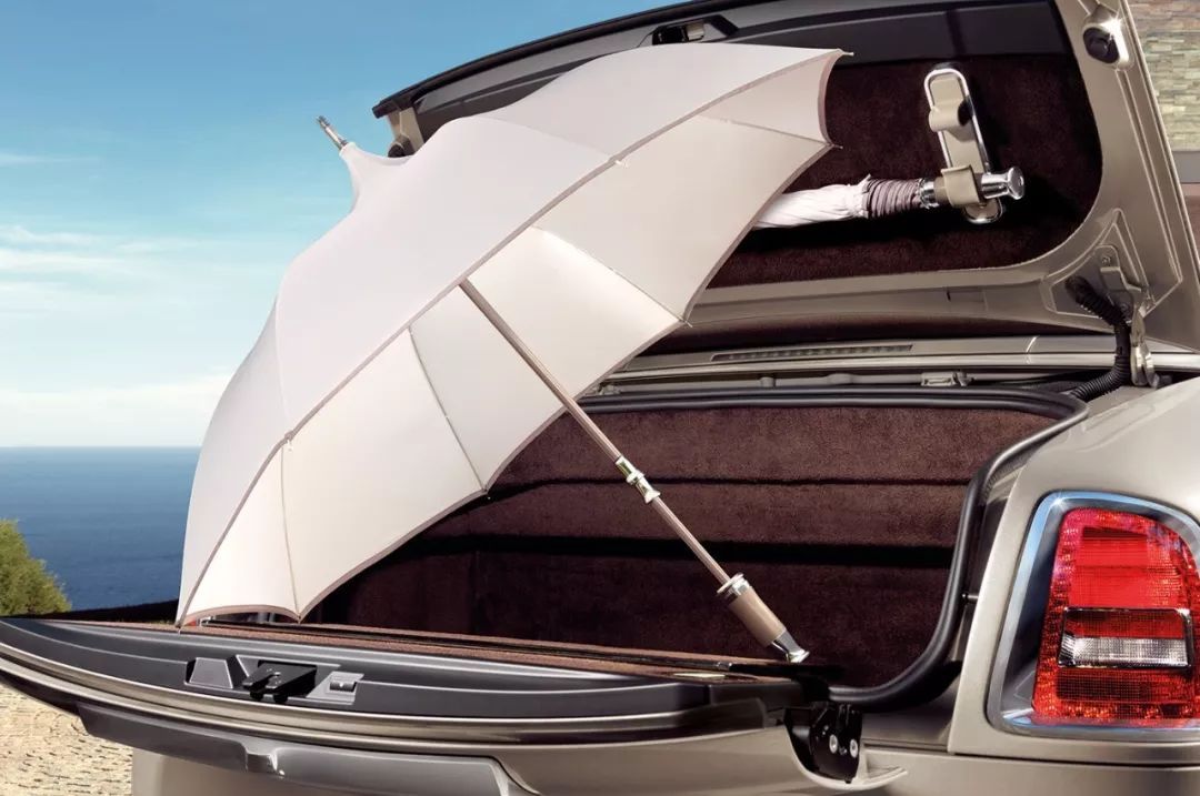 劳斯莱斯雨伞伞柄,劳斯莱斯的雨伞是用来干嘛的