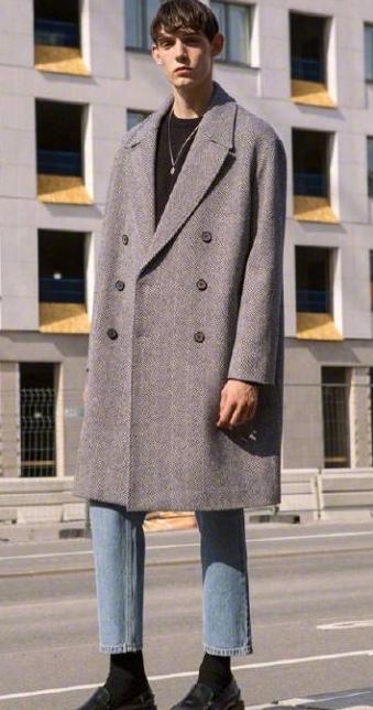 大衣搭卫衣南柱赫,南柱赫灰色帽衫