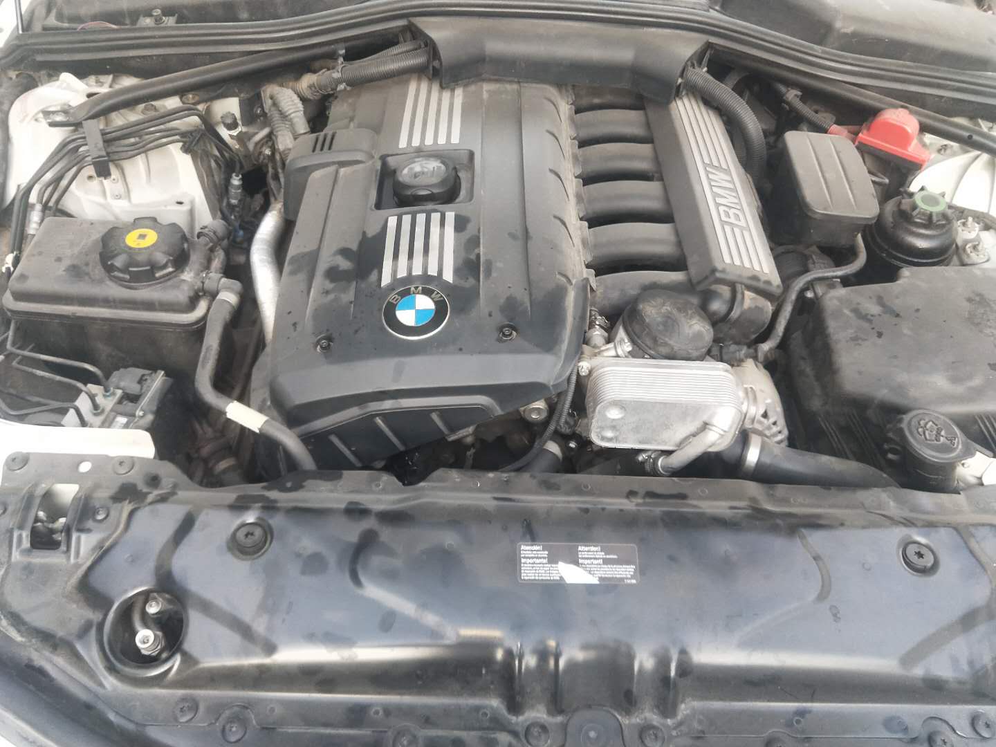 如何解决宝马发动机漏油,如何解决宝马发动机漏油问题