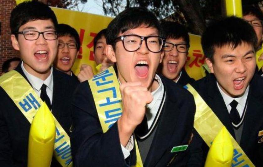 韩国高考天空之城,韩国高考700分