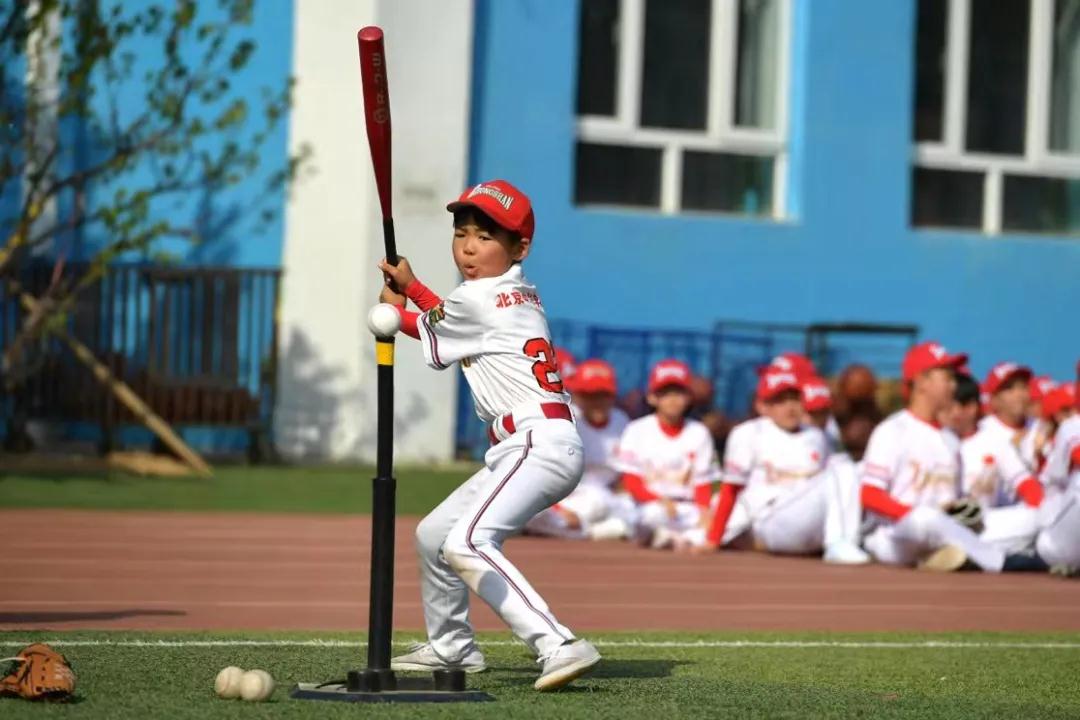 一百多人体育节开场,体育1000人活动