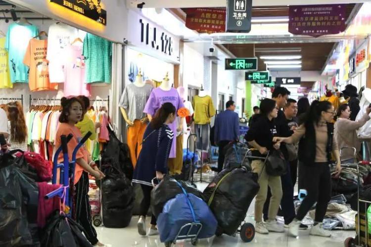 于桂亭和詹国海,于桂亭新民居