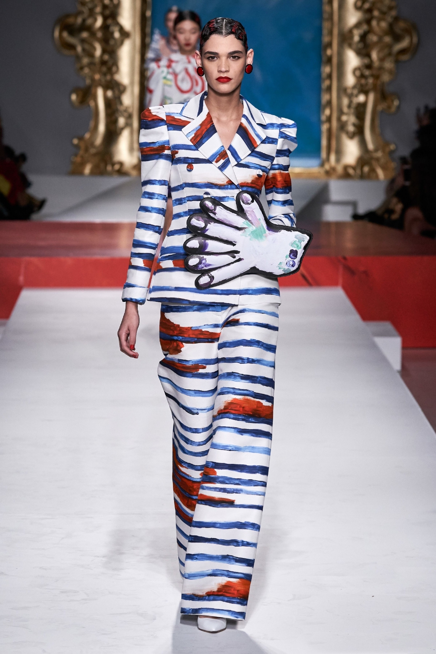 ins爆火动物纹冬天这样穿太高级了,水手纹衣服凹造型