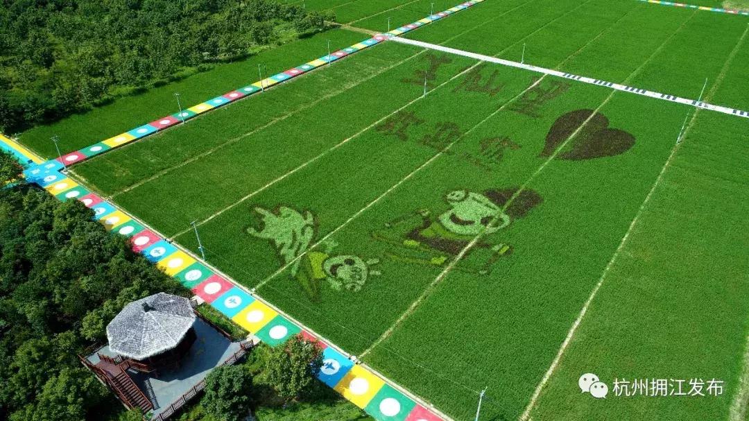 钱塘江大潮图画,钱塘江大潮的壮观景象手绘