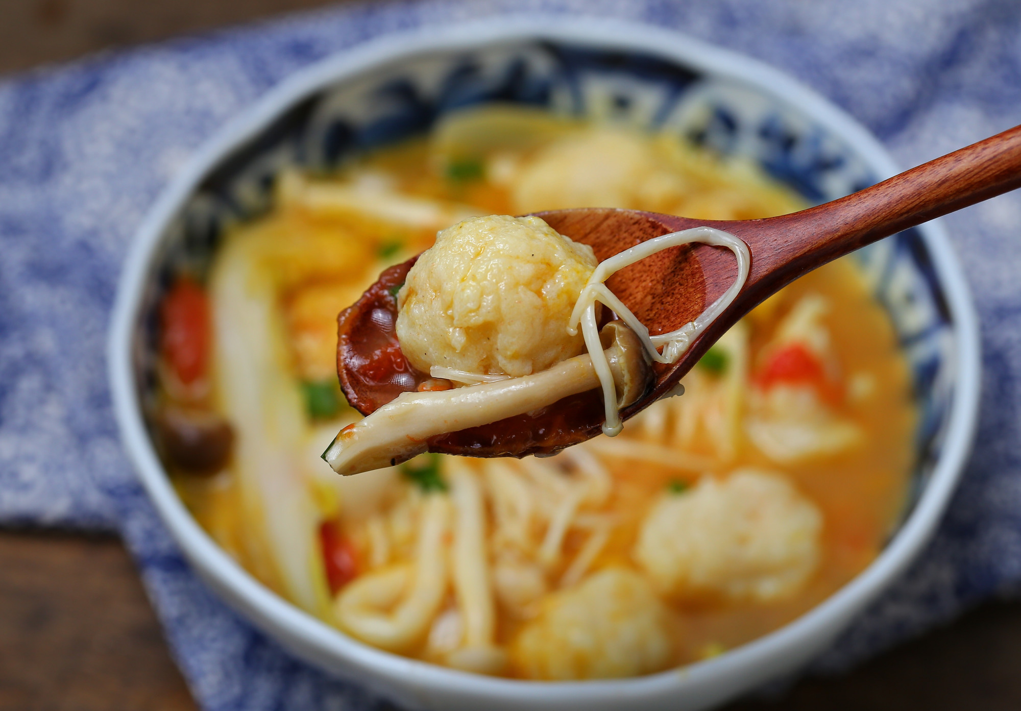 酸汤鱼丸做法教程,酸汤鱼丸做法辅食