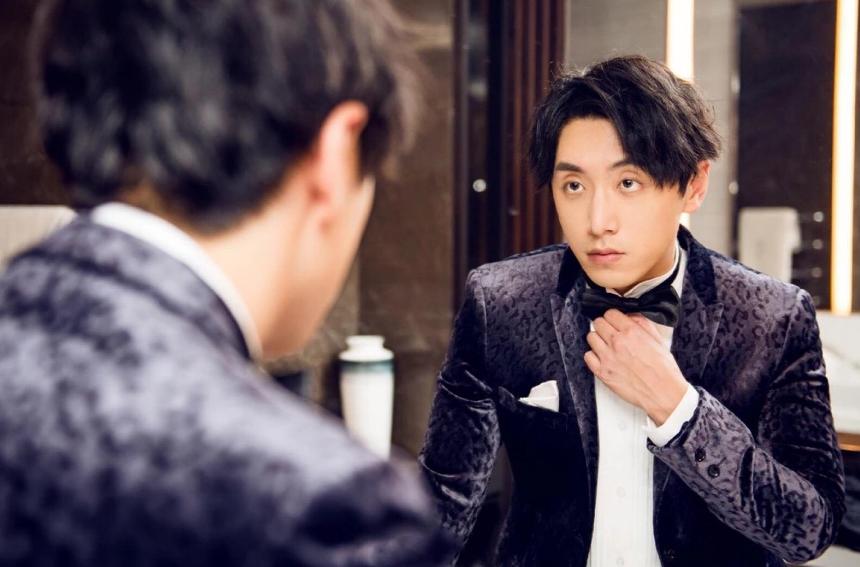 白客面瘫式表演,白客怎么评价王大锤