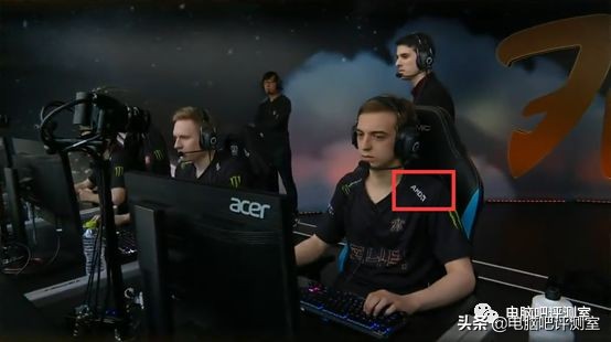 lol职业选手都是用的多少寸显示器,lol英雄联盟用多少刷新率的显示器