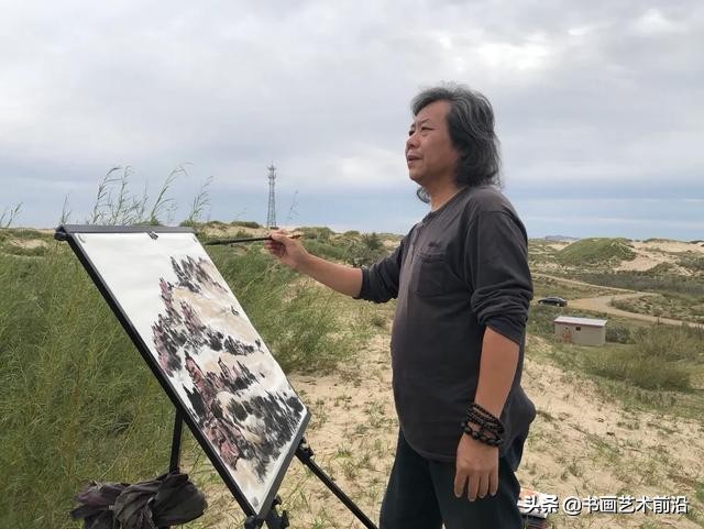 墨豪画鸡自成一家,墨豪画鸡高清大图