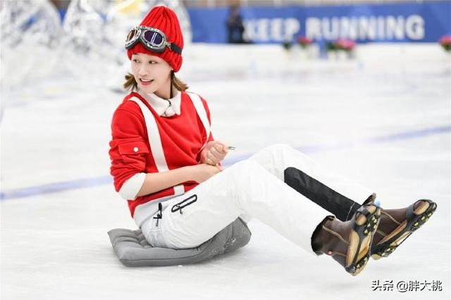 女星林志玲古力娜扎赵丽颖,女明星的脚有40码以上的吗