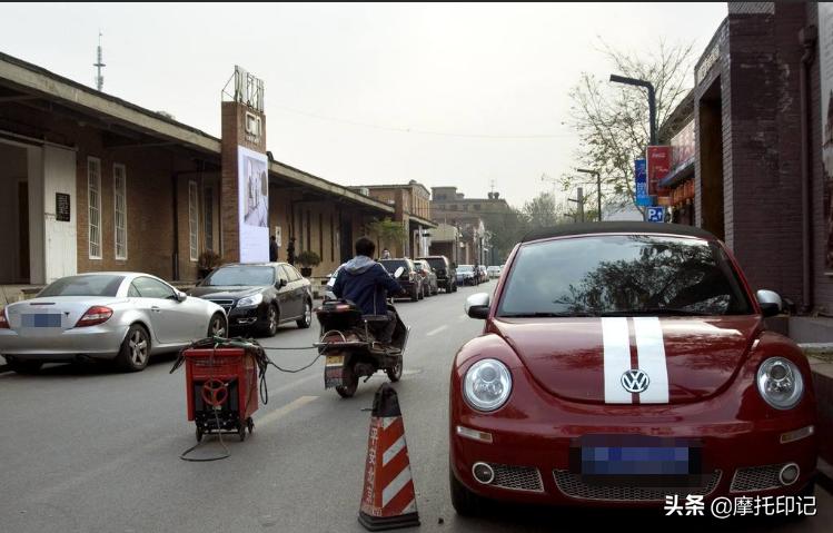 为什么骑摩托车不堵车,骑摩托为什么要低着头