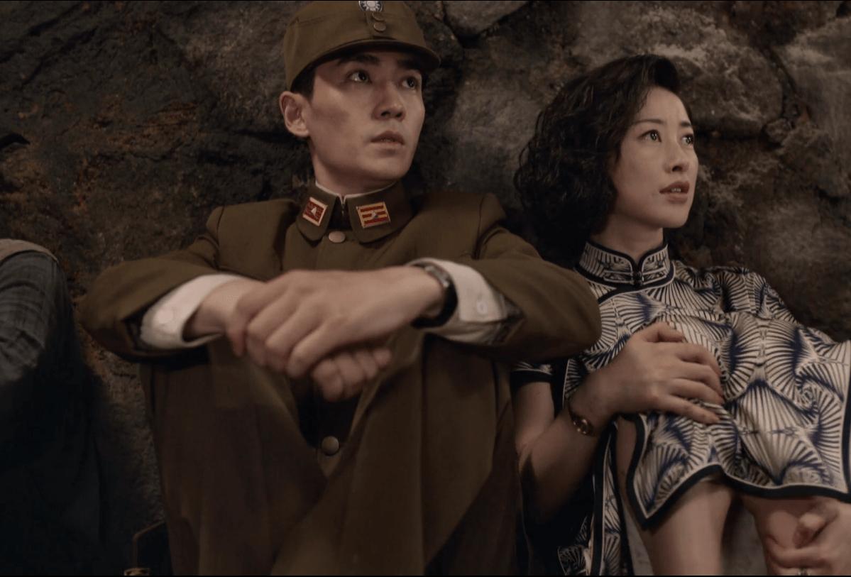 《叛逆者》那些严谨到令人惊叹的细节，昂列、篮球、驳壳枪