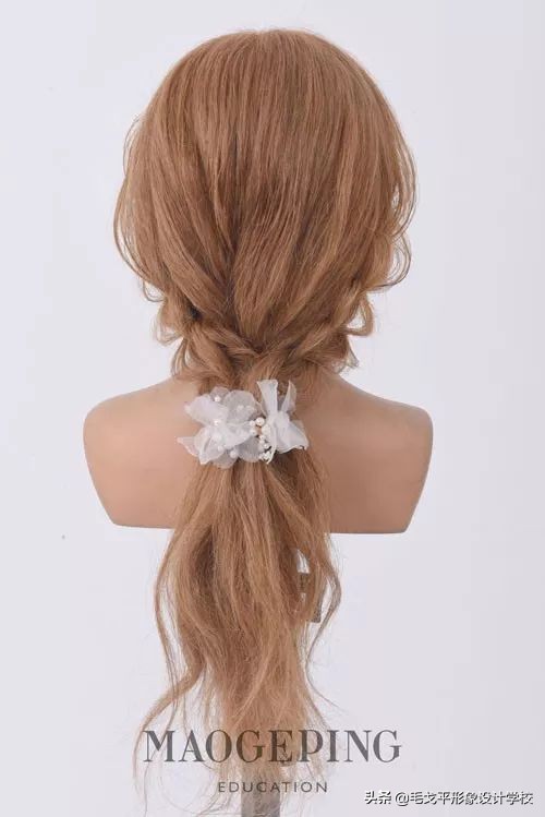 中分马尾扎中低马尾好看技巧,低马尾怎么扎才好看发量少