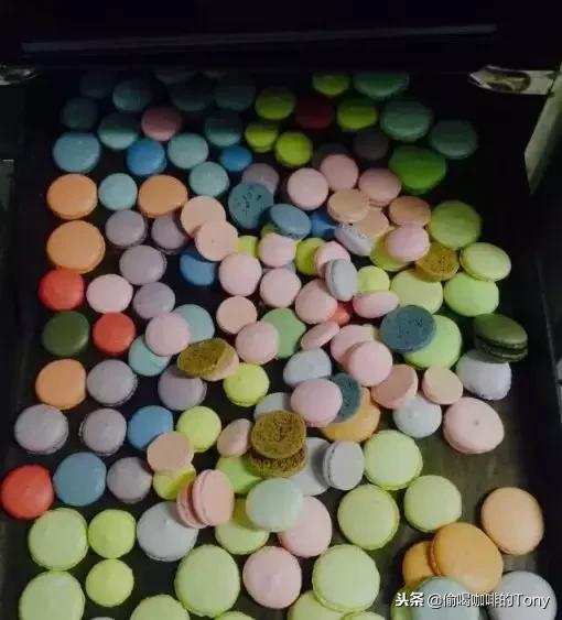 手把手教你做马卡龙简单做法,法式巧克力马卡龙做法