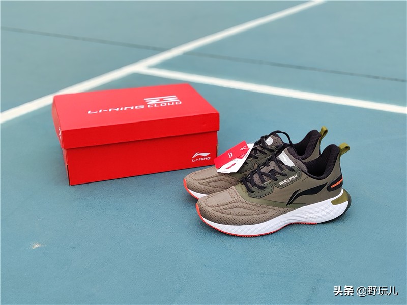 李宁复古潮流跑鞋微晶灰测评,李宁云四代跑步鞋夏季评测