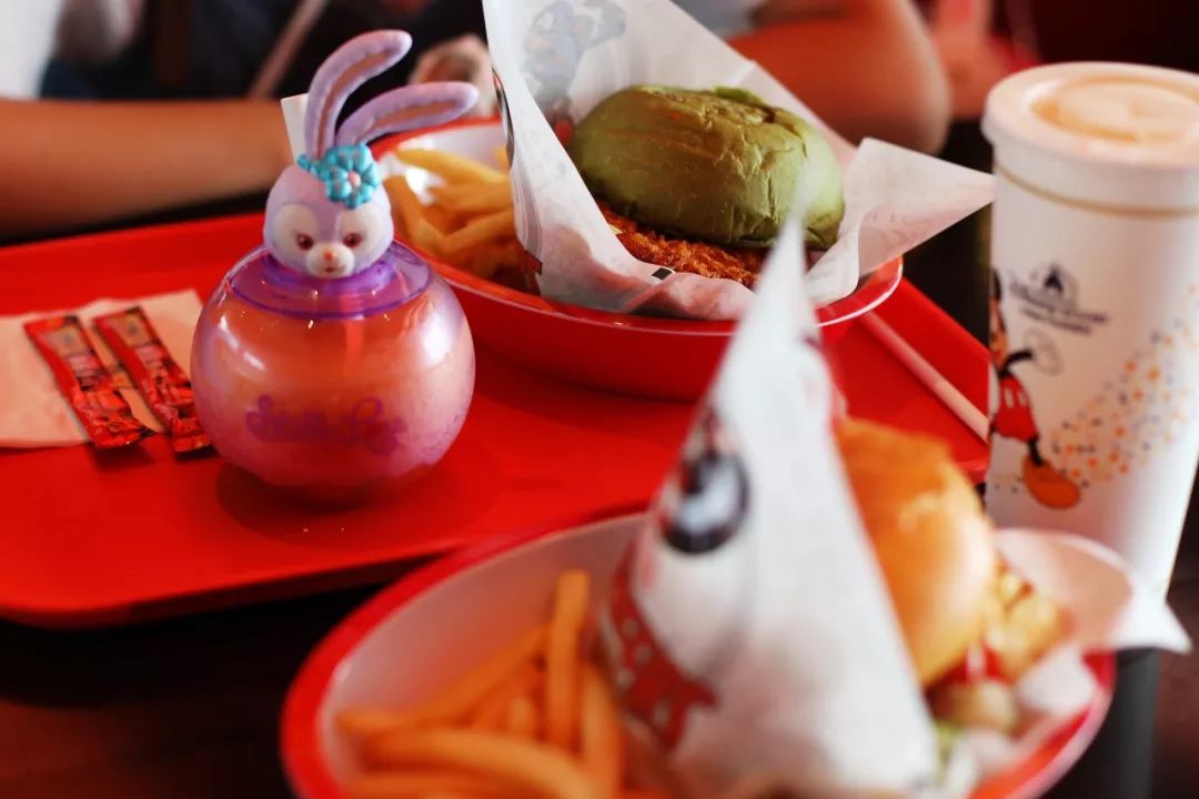 暑假去重庆两个人多少钱,暑假两个人去西藏需要多少钱