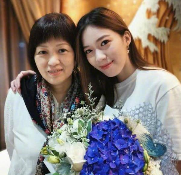 黄日华苗侨伟周润发,黄日华女儿普通话