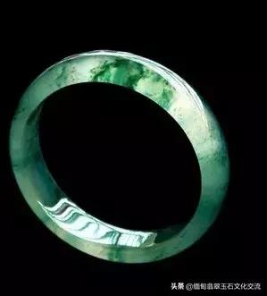 翡翠手镯的水头怎么看好坏,翡翠手镯的基本知识大全