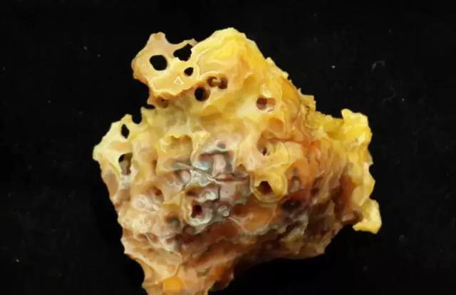 玉石鉴别最简单方法原石,沱江玉石原石的鉴别