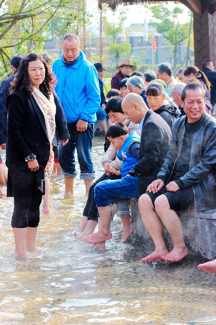 汤山温泉度假好去处,汤山有免费温泉泡脚吗