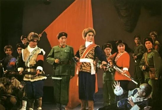 别再争论了,为何八个样板戏至今还没被超越