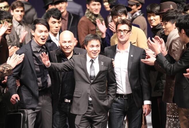 杩欏嚑骞寸敺瑁呮柊璧风殑鐗屽瓙,鍐嶆宕涜捣