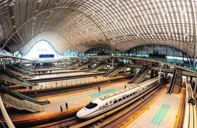 中国最搞笑的地铁站,中国十大最搞笑火车站排名