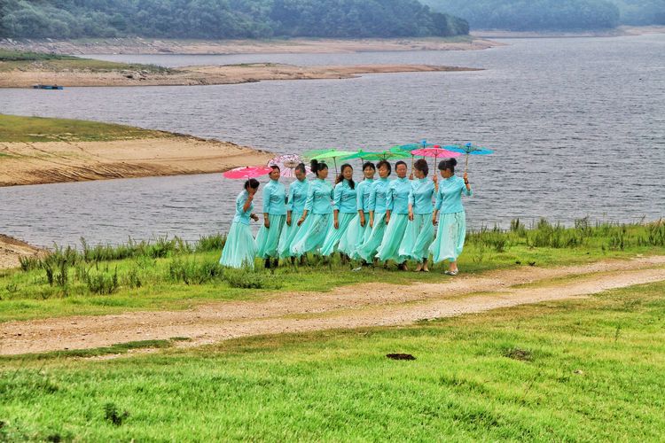 瀹夊窘鐨勫懠浼﹁礉灏斿ぇ鑽夊師,鍛间鸡璐濆皵澶ц崏鍘熻繙涓嶈繙