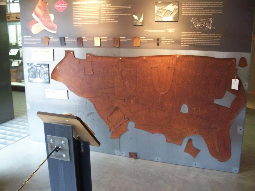 皮鞋松了有什么办法解决,皮鞋一只松一只紧是怎么回事