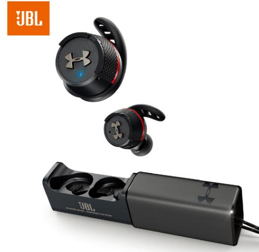 百脑汇国潮电竞,百脑汇潮玩