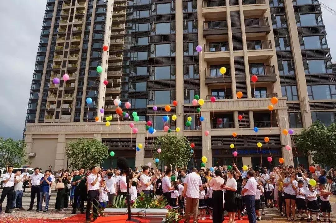 黄埔新城铁英小学,黄埔下沙小学开学