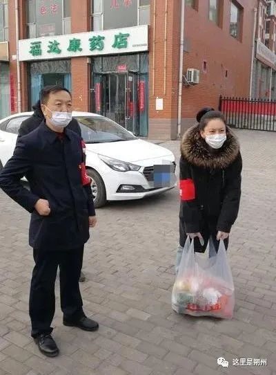 党员干部下沉社区进行疫情防控,党员干部下沉社区疫情防控工作